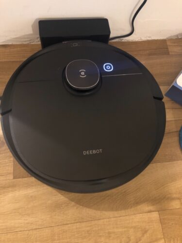 ECOVACS DEEBOT OZMO T8 AIVI Saugroboter mit Wischfunktion (2in1), intelligenter Navigation mit Objekterkennung, Roboterstaubsauger (App Steuerung), Alexa, schwarz photo review